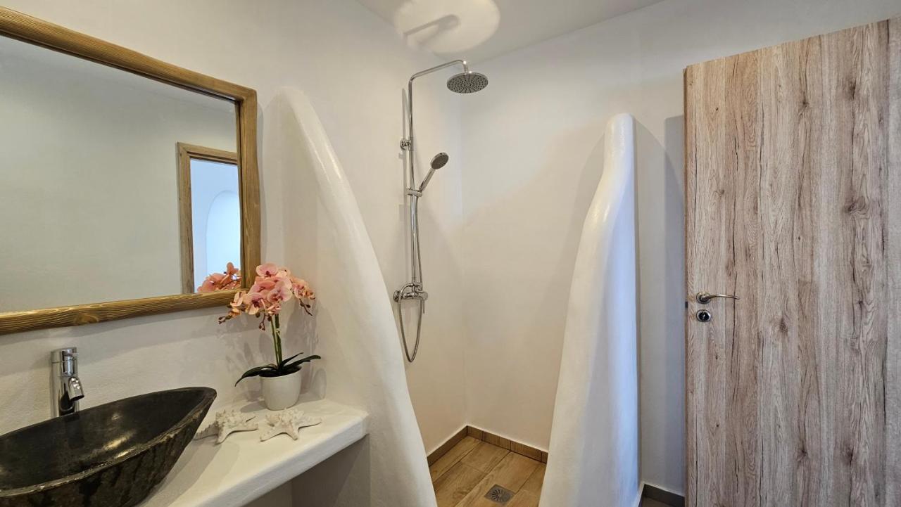 Polychronis Private Suite Pollonia Ngoại thất bức ảnh